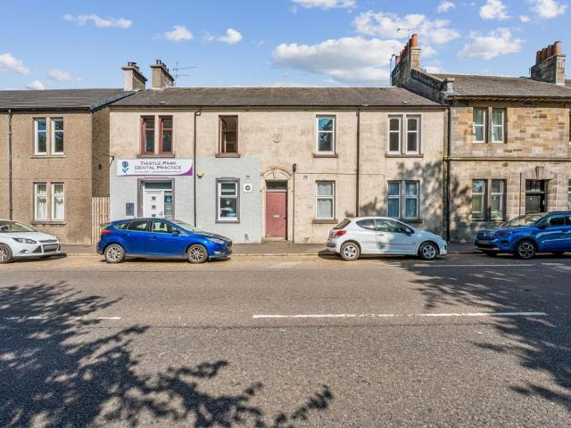 Flat for sale in Cambuskenneth, Scotland