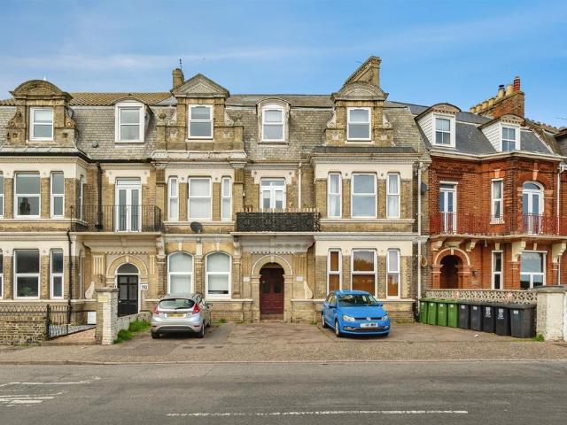 Flat for sale in Stokesby, Norfolk