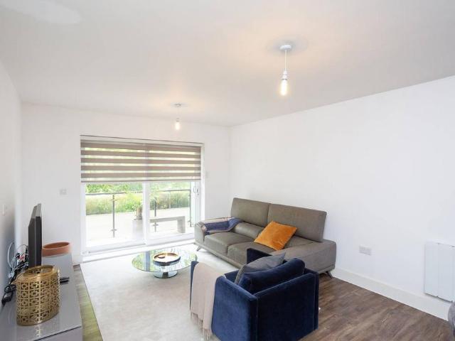 Flat for sale in Pouchen End, Hertfordshire
