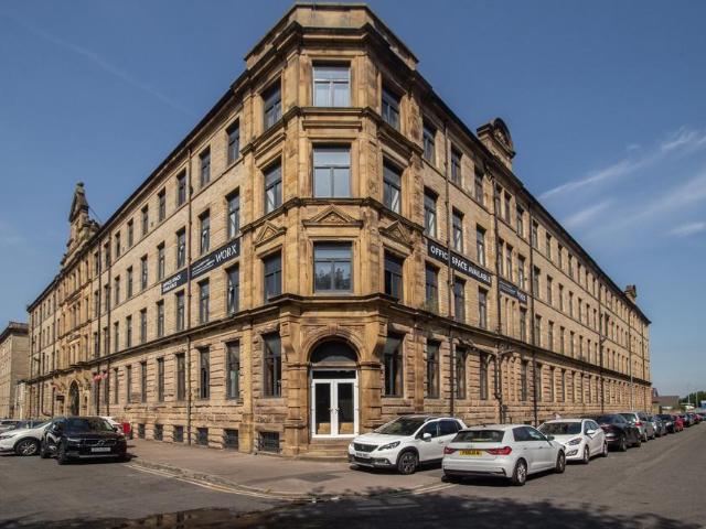 Flat for sale in West Yorkshire
