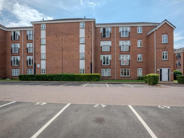 Flat for sale in Bloomfield, Tipton