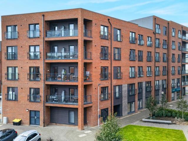 Flat for sale in North Leith, Leith