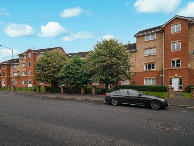Flat for sale in Shettleston, Scotland