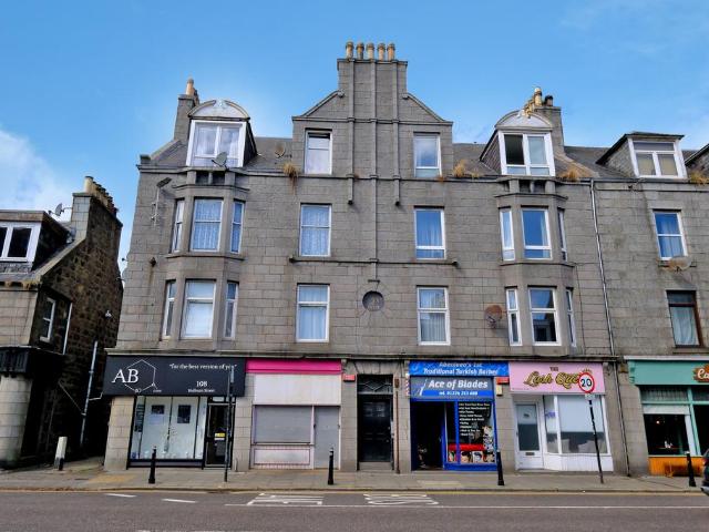 Flat for sale in Ballindoch, Scotland
