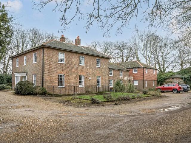 Flat for sale in Butlocks Heath, Helford