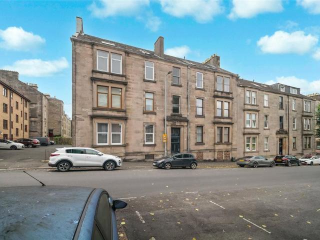 Flat for sale in Greenock, Scotland