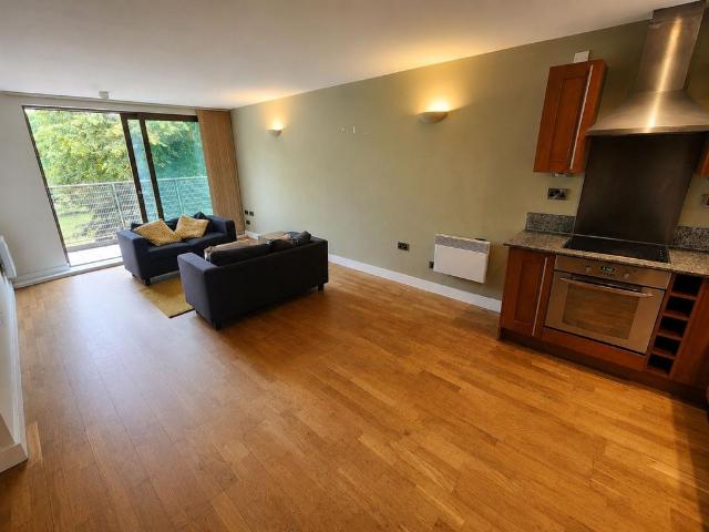 Flat for sale in Georgia, Greater Manchester