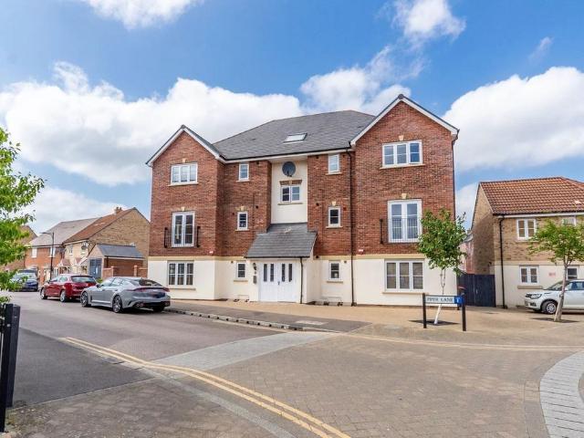 Flat for sale in Wixams, Bedford