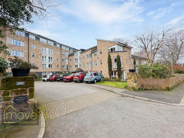Flat for sale in Woolton, Calderstones