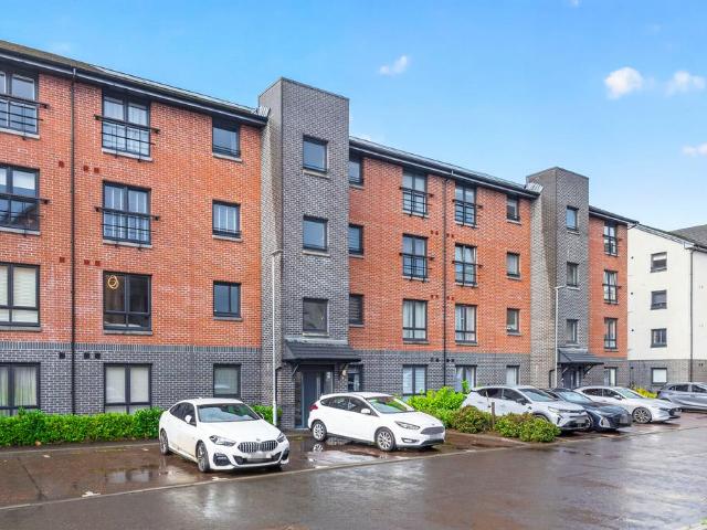 Flat for sale in Ferry Village, Renfrew