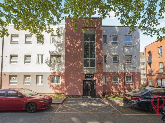 Flat for sale in Glyndon, Shooters Hill