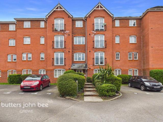 Flat for sale in Hammond Street