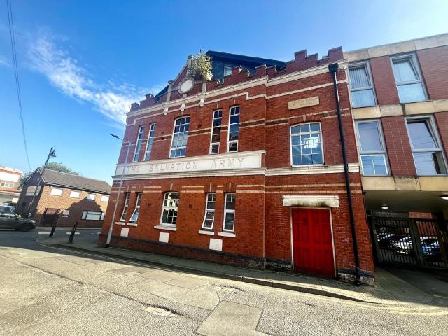Flat for sale in Shaw Heath, Stockport