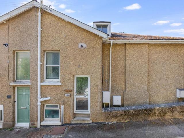 Flat for sale in Strode, Devon