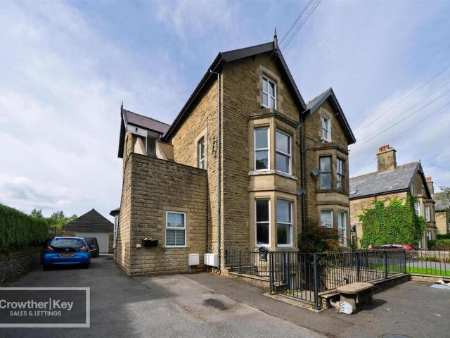 Flat for sale in Buxton, High Peak