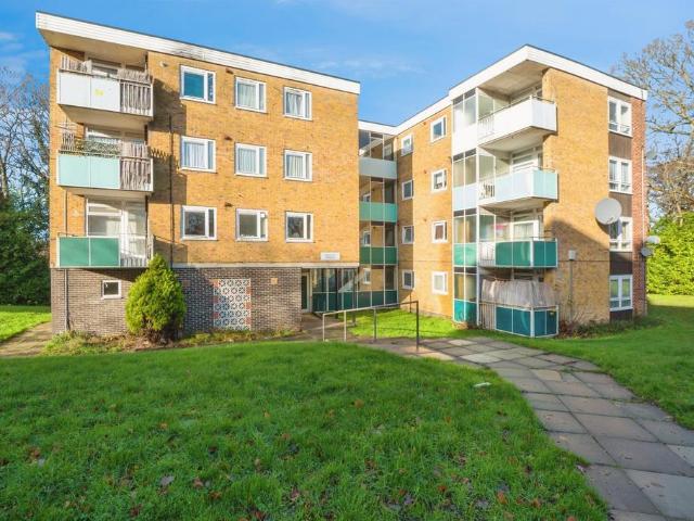 Flat for sale in Hollybrook, City Of Southampton