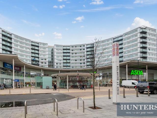 Flat for sale in London Borough of Hounslow, Osterley