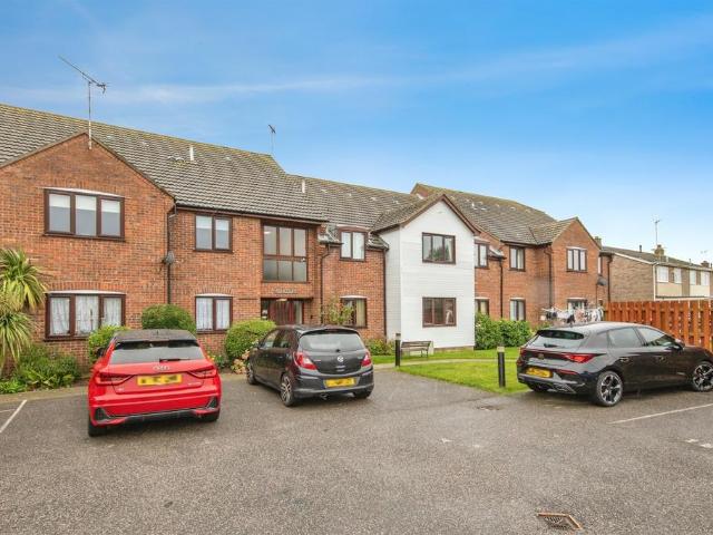 Flat for sale in Upper Dovercourt, Dale Hill