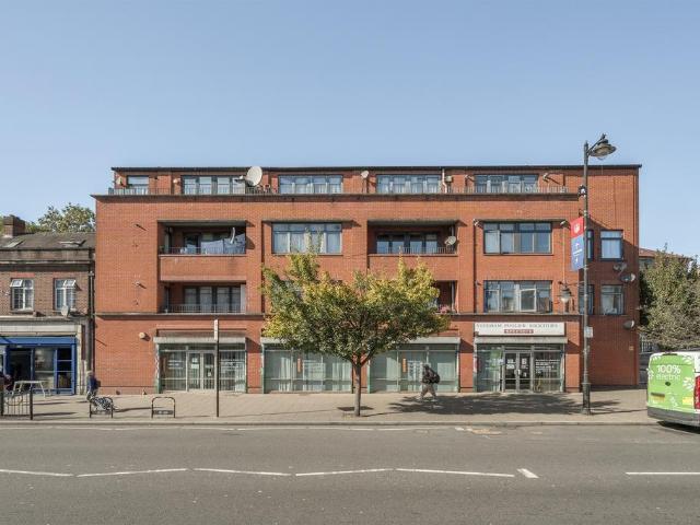 Flat for sale in Greater London