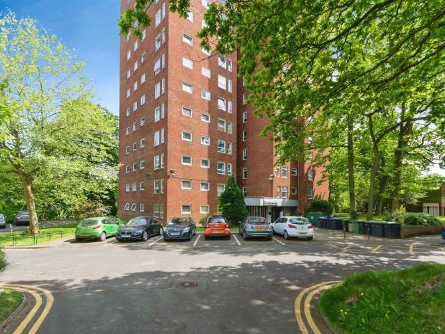 Flat for sale in Wake Green, West Midlands