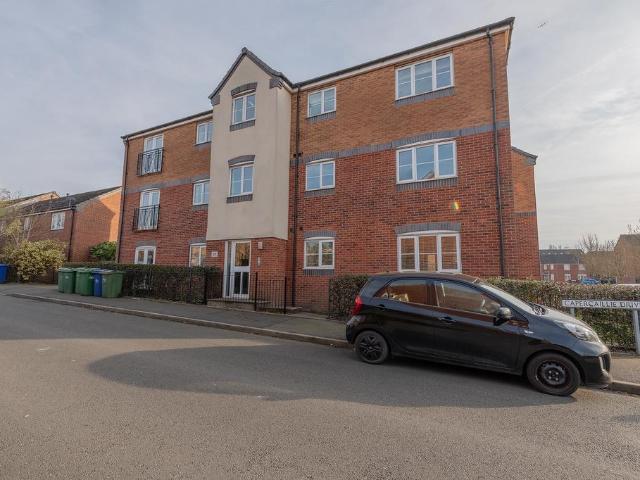 Flat for sale in Heath Hayes and Wimblebury, Chadsmoor