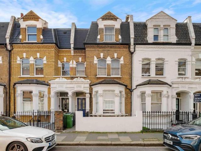 Flat for sale in Fulham, Isle Of Man