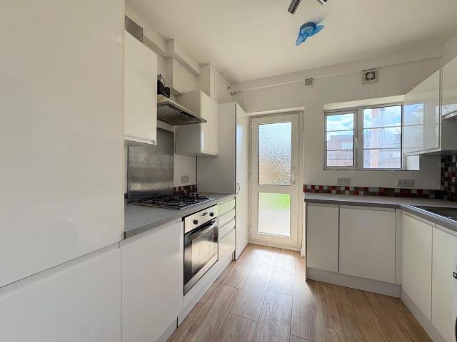 Flat for sale in The Hale, Greater London