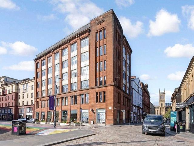 Flat for sale in Merchant City, Scotland