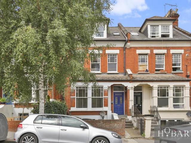 Flat for sale in Hornsey, Greater London