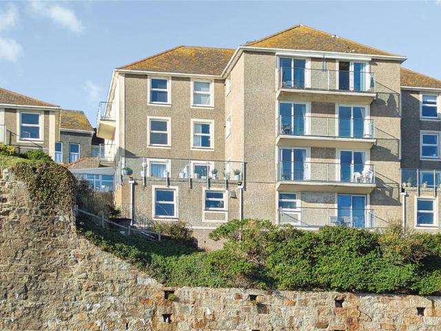 Flat for sale in Marazion
