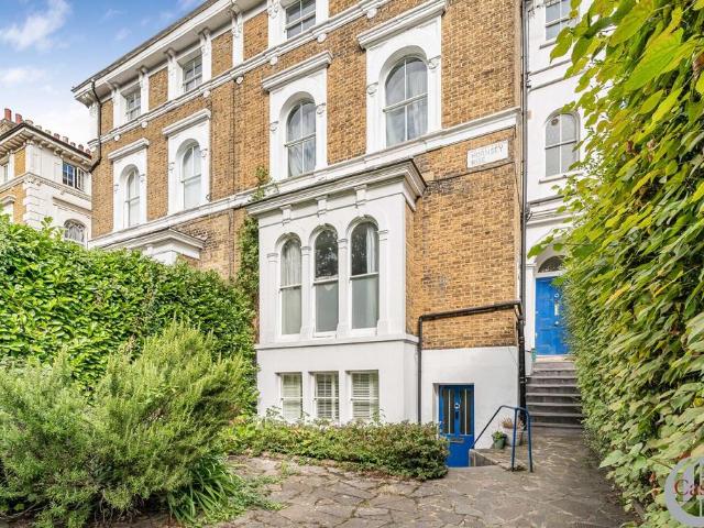 Flat for sale in London Borough of Islington, Greater London