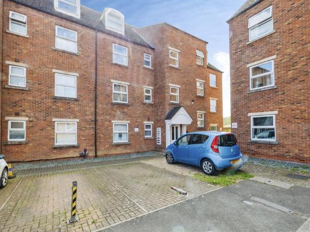 Flat for sale in Boultham, Brayford