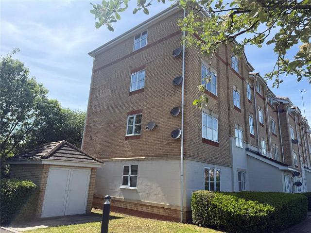 Flat for sale in Helford, Hampshire