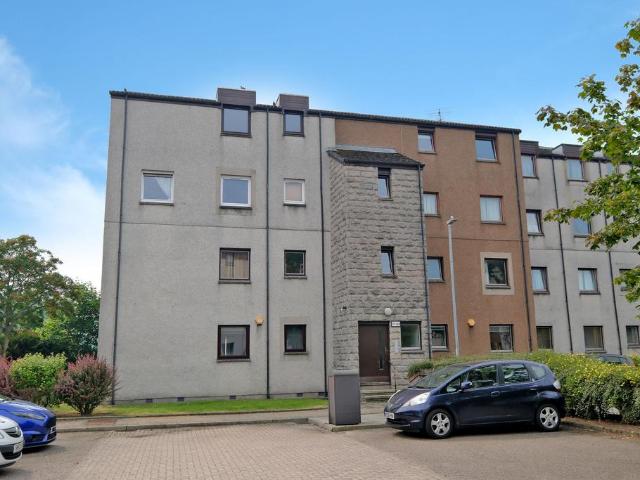 Flat for sale in Ballindoch, Scotland