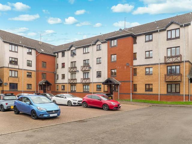 Flat for sale in Glenburn, Scotland
