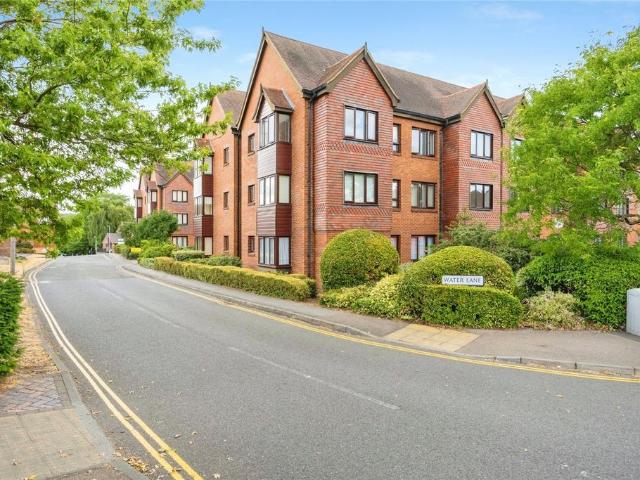 Flat for sale in Leighton-Linslade, Leighton Buzzard