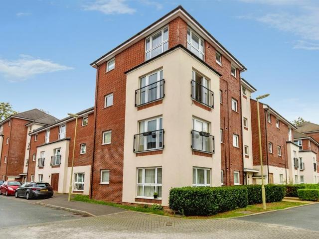 Flat for sale in Maybush, City Of Southampton
