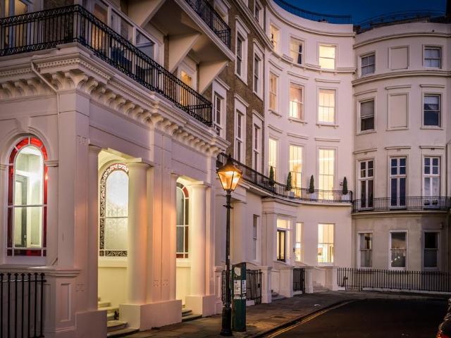 Flat for sale in Kemptown, Brighton