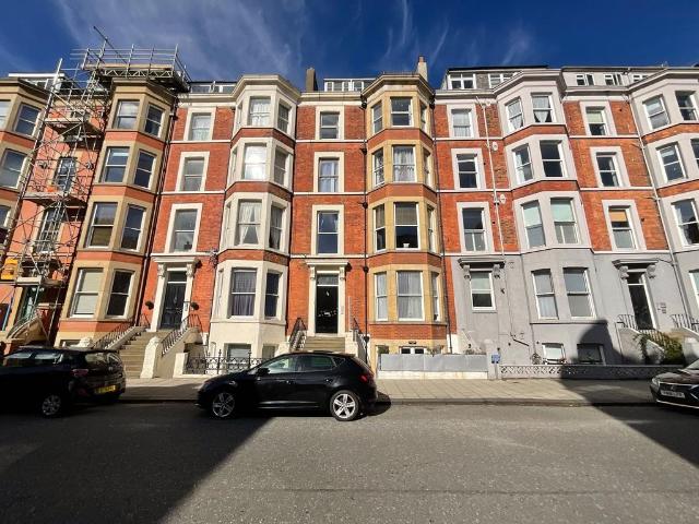 Flat for sale in South Cliff, Kepwick