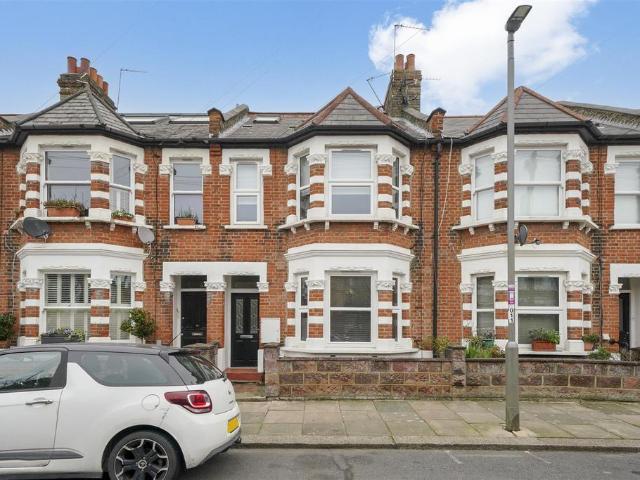 Flat for sale in Putney, Greater London
