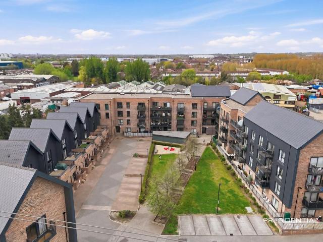 Flat for sale in Broxbourne, Isle Of Man