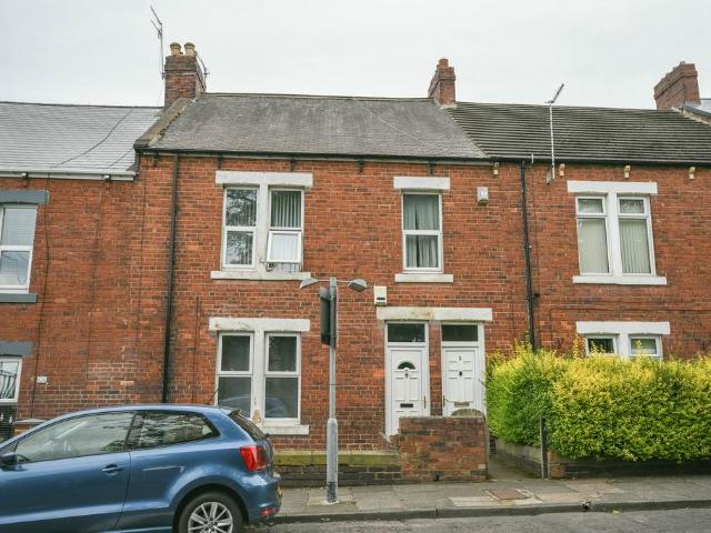 Flat for sale in Felling, Tyne And Wear