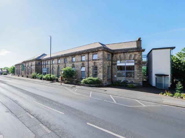 Flat for sale in Tranmere Park, Guiseley