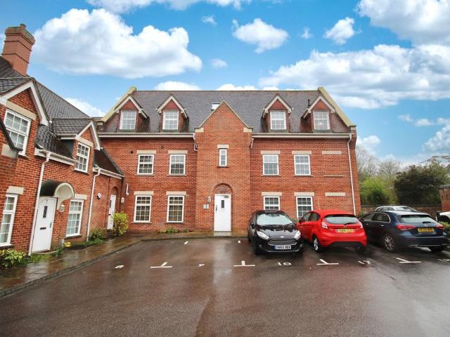 Flat for sale in West End, Fareham