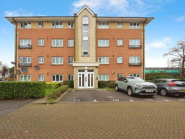 Flat for sale in Greater London