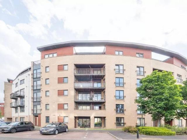 Flat for sale in East Pilton, Scotland