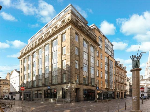 Flat for sale in Merchant City, Scotland