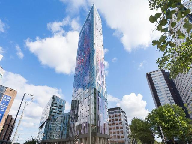 Flat for sale in London Borough of Croydon, Cat Hill