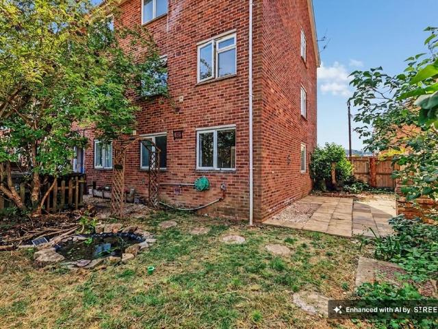 Flat for sale in Upper Quinton, Stratford-on-Avon