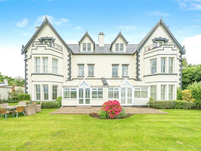 Flat for sale in West Vale, Cheshire
